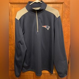 MENS NFL NEW ENGLAND PATRIOTS PULLOVER - MENS LARGE - BARELY USED GOOD CONDITION